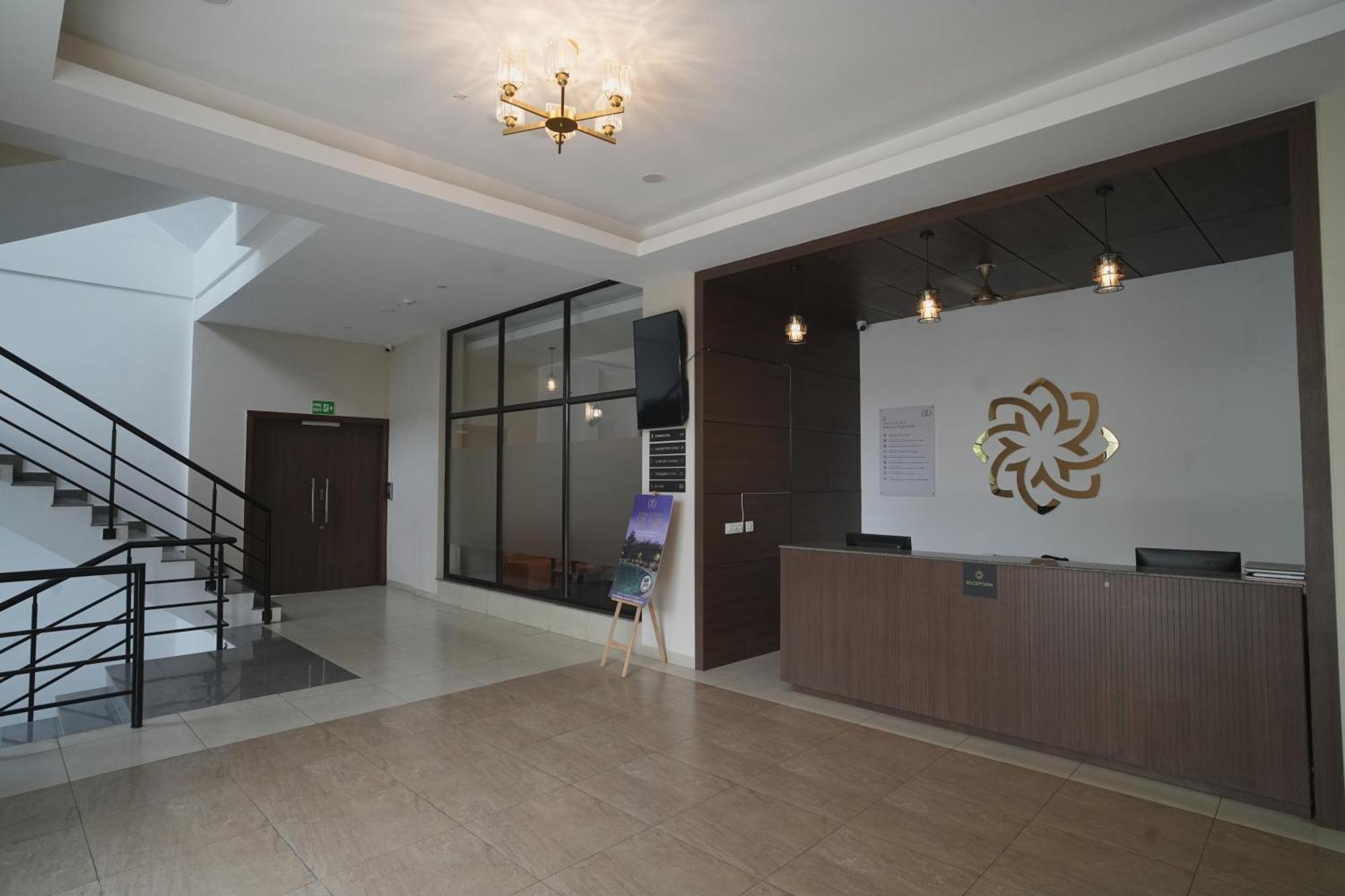 Tdi Club Retreat Sector-110 Hotel Mohali Екстериор снимка